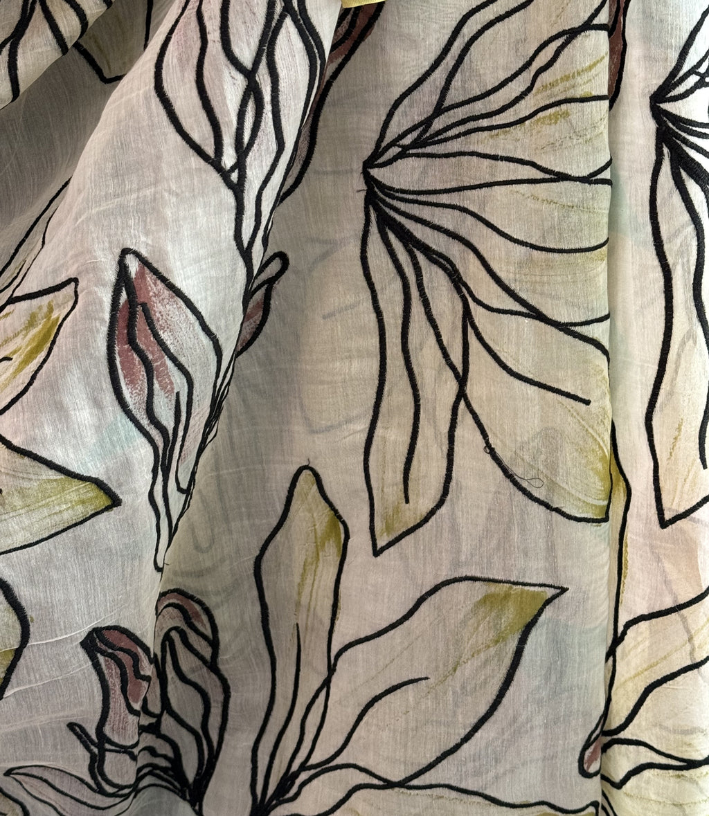 Ivory Mul Chanderi Saree With Embroidery Detailing
